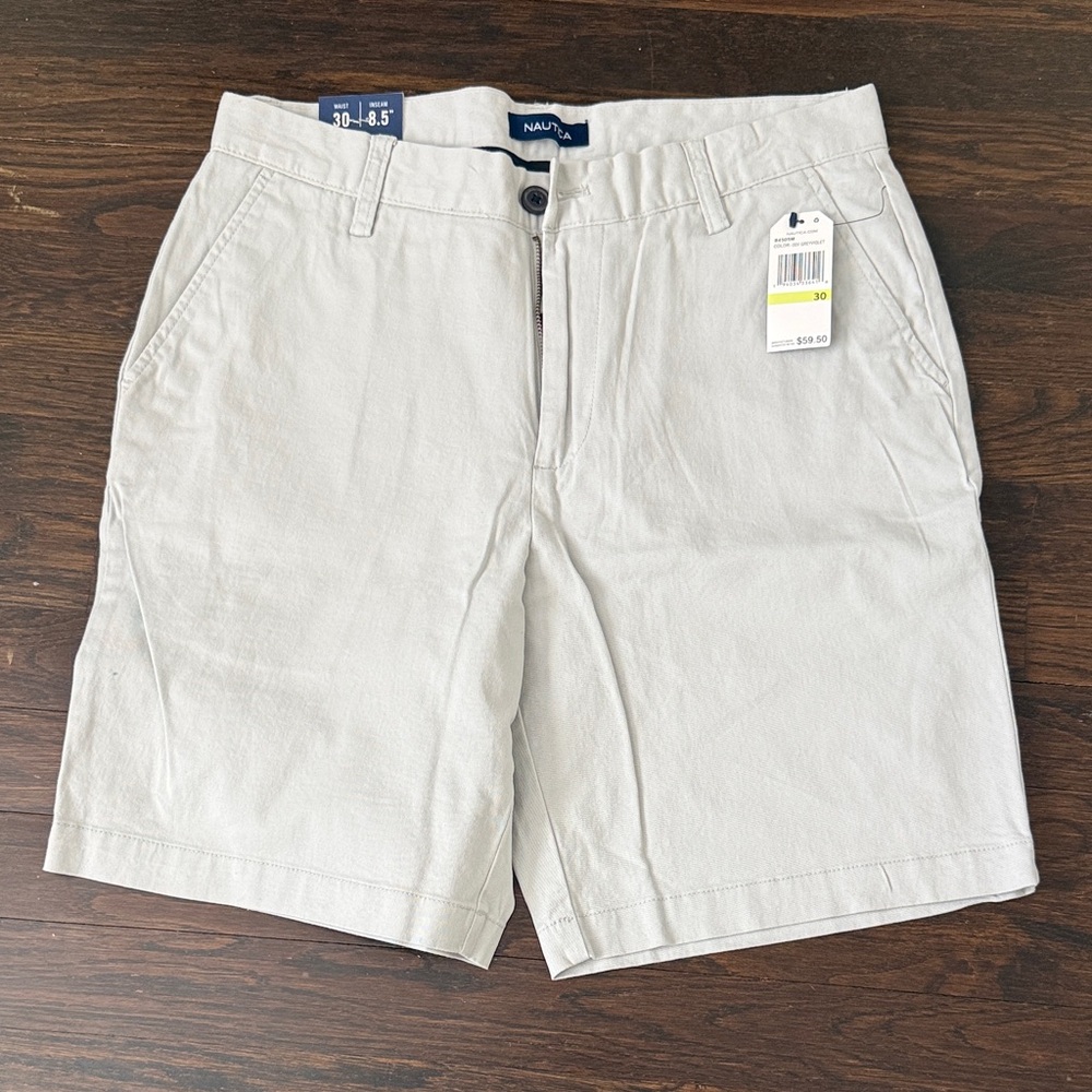 Nautica Men's Light Gray Flat Front Shorts